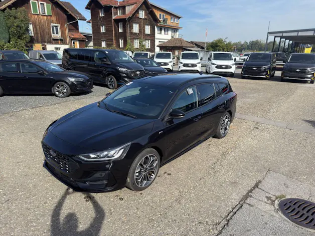 FORD Focus Station Wagon 1.0i EcoB Hybrid 155