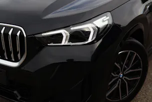 BMW X1 xDrive 23d 48V M Sport * Panoramadach * Harman/Kardon * Elektr. Sitze * 360° Kamera * AHK *
