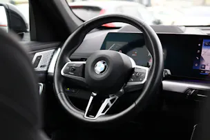 BMW X1 xDrive 23d 48V M Sport * Panoramadach * Harman/Kardon * Elektr. Sitze * 360° Kamera * AHK *