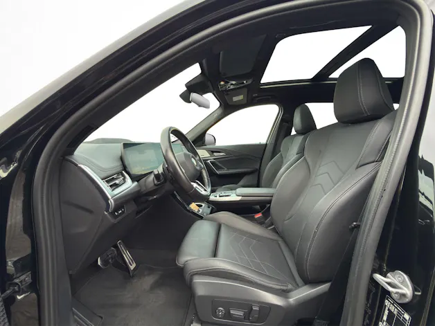 BMW X1 xDrive 23d 48V M Sport * Panoramadach * Harman/Kardon * Elektr. Sitze * 360° Kamera * AHK *
