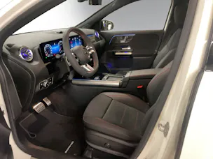 MERCEDES-BENZ GLA 200 Night Star 7G-DCT