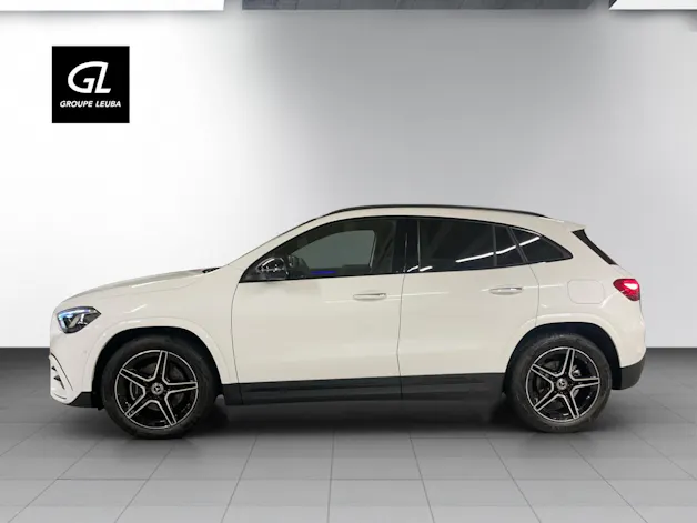 MERCEDES-BENZ GLA 200 Night Star 7G-DCT