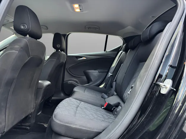 OPEL Astra 1.4i Turbo 120 Years Edition Automatic * Rückfahrkamera + Sitzheizung*