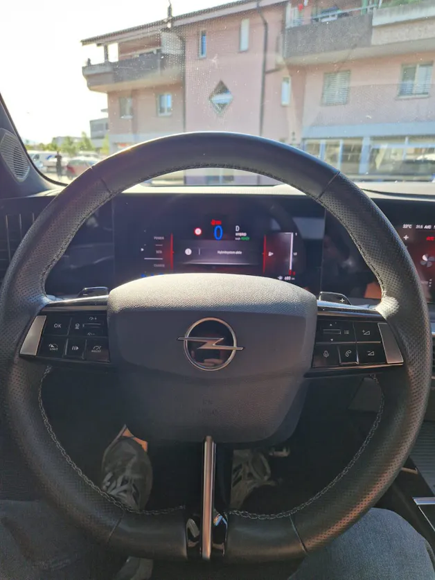 OPEL Astra 1.6 PHEV Turbo Swiss Plus A