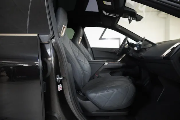 BMW iX xDrive40 Launch Edition