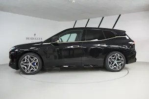BMW iX xDrive40 Launch Edition
