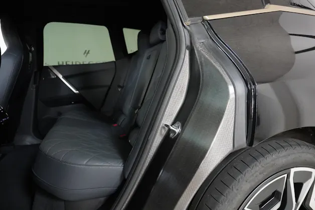 BMW iX xDrive40 Launch Edition