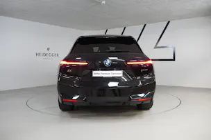 BMW iX xDrive40 Launch Edition