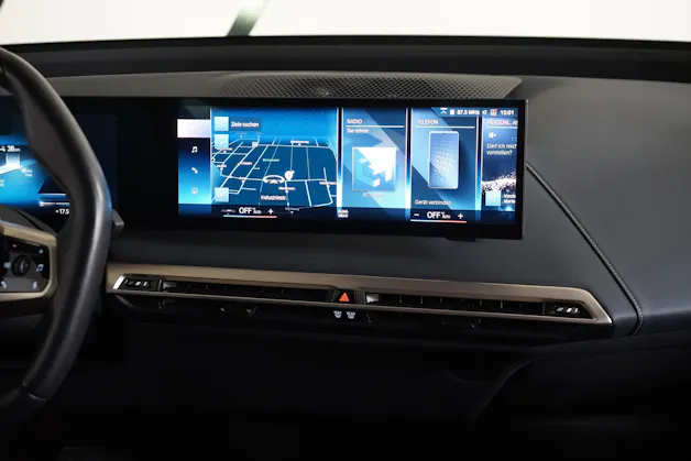 BMW iX xDrive40 Launch Edition