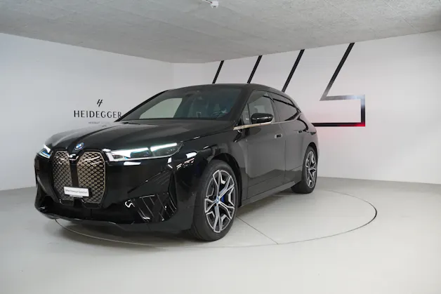 BMW iX xDrive40 Launch Edition