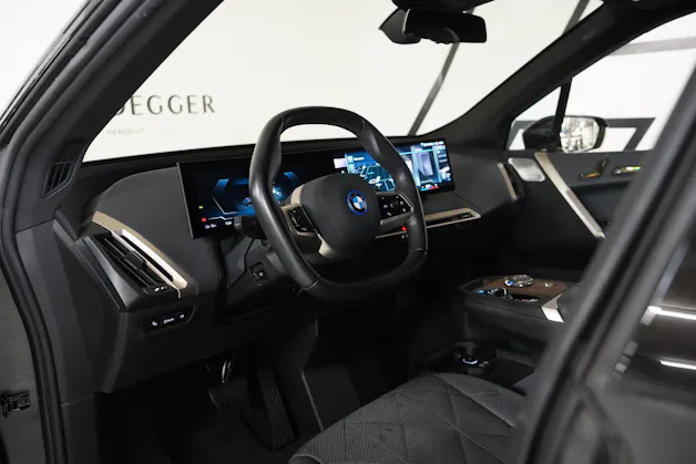 BMW iX xDrive40 Launch Edition