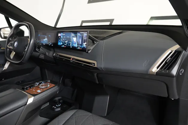 BMW iX xDrive40 Launch Edition