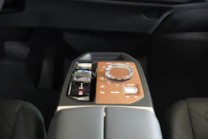 BMW iX xDrive40 Launch Edition
