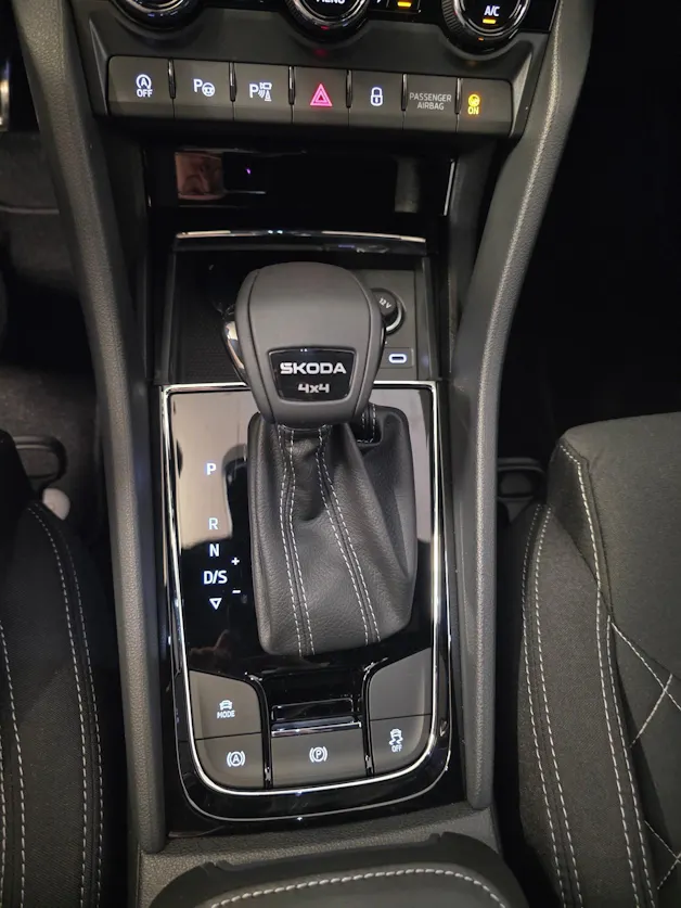 SKODA Karoq 2.0 TSI SportLine 4x4 DSG