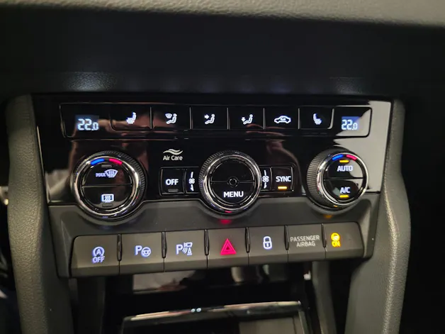 SKODA Karoq 2.0 TSI SportLine 4x4 DSG