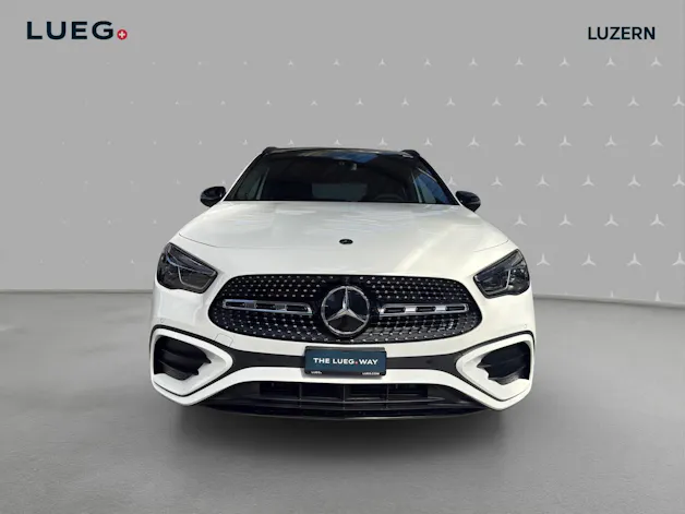 MERCEDES-BENZ GLA 200 Night Star 7G-DCT