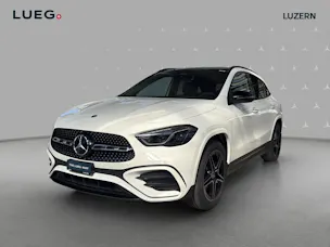 MERCEDES-BENZ GLA 200 Night Star 7G-DCT