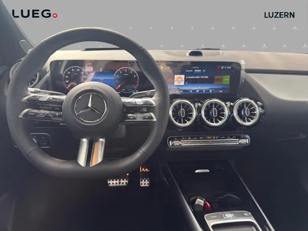 MERCEDES-BENZ GLA 200 Night Star 7G-DCT