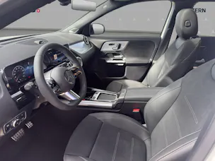 MERCEDES-BENZ GLA 200 Night Star 7G-DCT