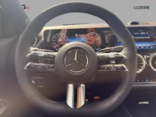 MERCEDES-BENZ GLA 200 Night Star 7G-DCT
