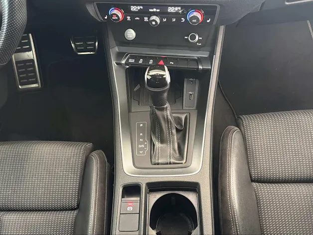 AUDI Q3 40 TFSI S line quattro S-tronic