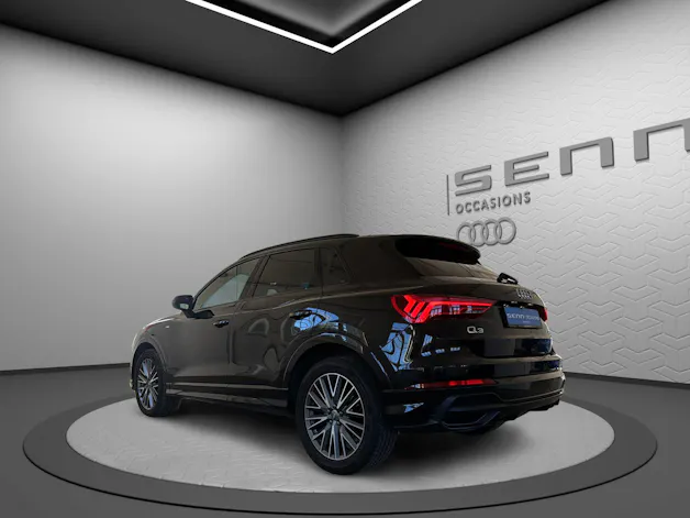 AUDI Q3 40 TFSI S line quattro S-tronic
