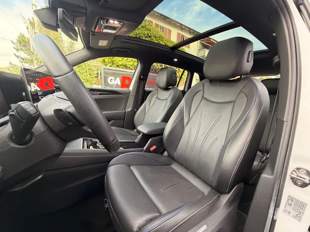 VW Tiguan 2.0 TSI 265PS 4Motion R-Line *** 360° KAMERA & PANORAMADACH ***