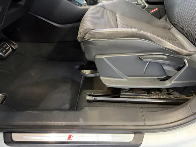 AUDI Q3 35 TFSI S line S-tronic | CH | Assistenzpaket | Matrix LED | S-LINE | Navi Plus & Phone Box | Technikpaket |