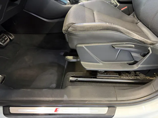 AUDI Q3 35 TFSI S line S-tronic | CH | Assistenzpaket | Matrix LED | S-LINE | Navi Plus & Phone Box | Technikpaket |