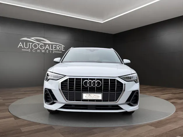 AUDI Q3 35 TFSI S line S-tronic | CH | Assistenzpaket | Matrix LED | S-LINE | Navi Plus & Phone Box | Technikpaket |