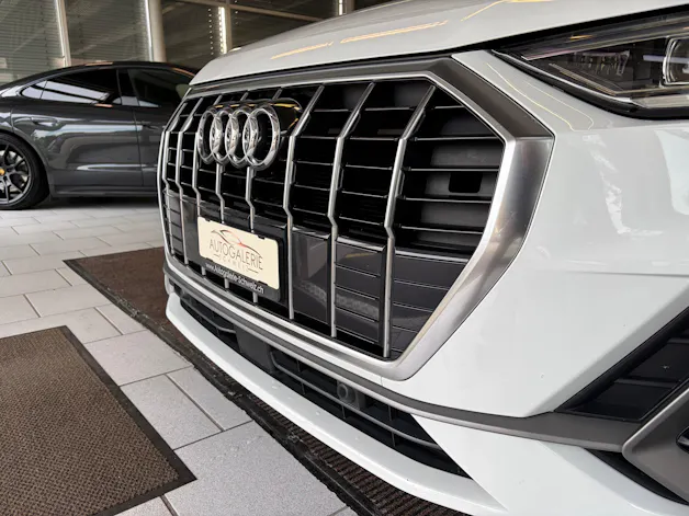 AUDI Q3 35 TFSI S line S-tronic | CH | Assistenzpaket | Matrix LED | S-LINE | Navi Plus & Phone Box | Technikpaket |