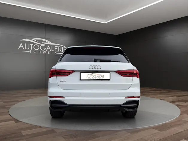 AUDI Q3 35 TFSI S line S-tronic | CH | Assistenzpaket | Matrix LED | S-LINE | Navi Plus & Phone Box | Technikpaket |