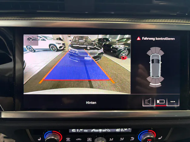 AUDI Q3 35 TFSI S line S-tronic | CH | Assistenzpaket | Matrix LED | S-LINE | Navi Plus & Phone Box | Technikpaket |