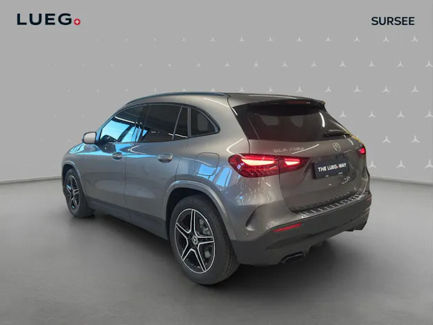MERCEDES-BENZ GLA 220d 4Matic 8G-DCTSwiss Star