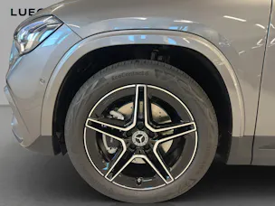 MERCEDES-BENZ GLA 220d 4Matic 8G-DCTSwiss Star