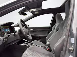 VW Golf VIII 2.0 TSI R-Line DSG 4motion