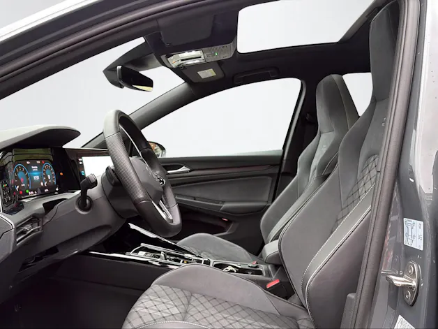 VW Golf VIII 2.0 TSI R-Line DSG 4motion