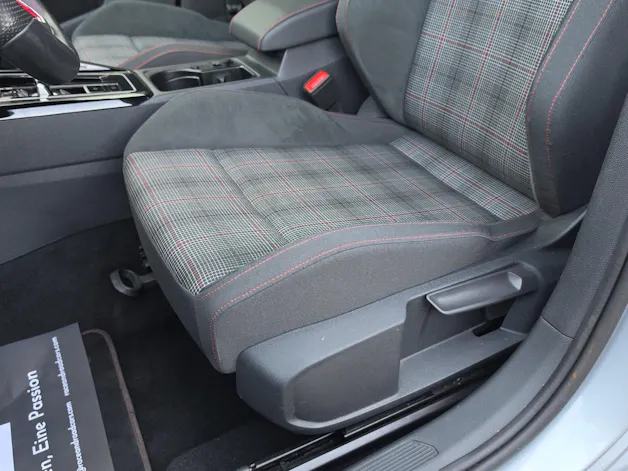 VW Golf VIII 2.0 TSI GTI DSG