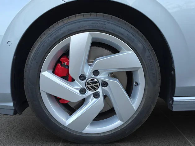 VW Golf VIII 2.0 TSI GTI DSG