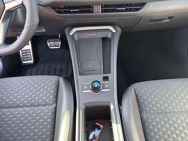 VW T-Roc 1.5 eTSi mHEV R-Line DSG-Automat
