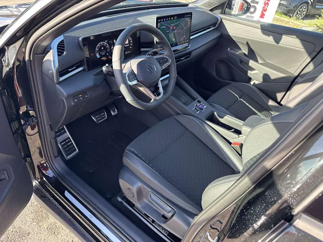 VW T-Roc 1.5 eTSi mHEV R-Line DSG-Automat