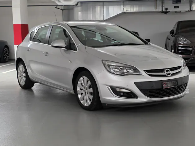 OPEL Astra 1.4i 16V Turbo Cosmo Automatic