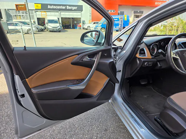 OPEL Astra 1.4i 16V Turbo Cosmo Automatic