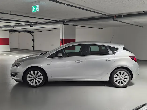 OPEL Astra 1.4i 16V Turbo Cosmo Automatic