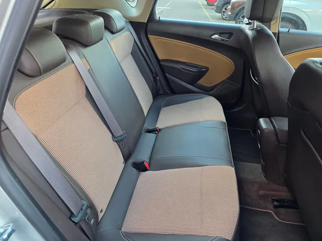 OPEL Astra 1.4i 16V Turbo Cosmo Automatic