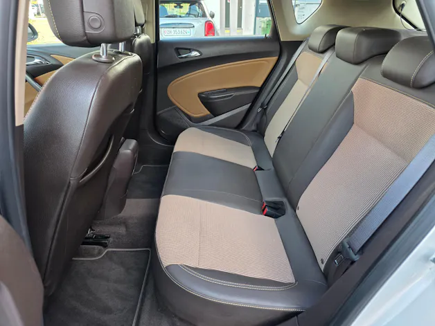 OPEL Astra 1.4i 16V Turbo Cosmo Automatic
