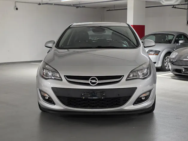 OPEL Astra 1.4i 16V Turbo Cosmo Automatic