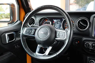 JEEP 2.0 Sahara - "Préparation complète Camping * CH Auto * Camera * Capteur avant/arrière * Intérieur Cuir"