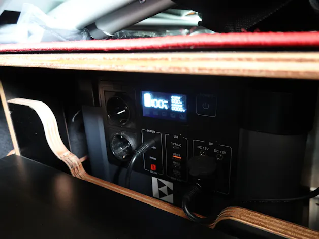 JEEP 2.0 Sahara - "Préparation complète Camping * CH Auto * Camera * Capteur avant/arrière * Intérieur Cuir"