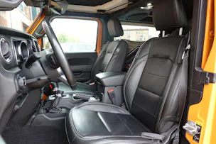 JEEP 2.0 Sahara - "Préparation complète Camping * CH Auto * Camera * Capteur avant/arrière * Intérieur Cuir"